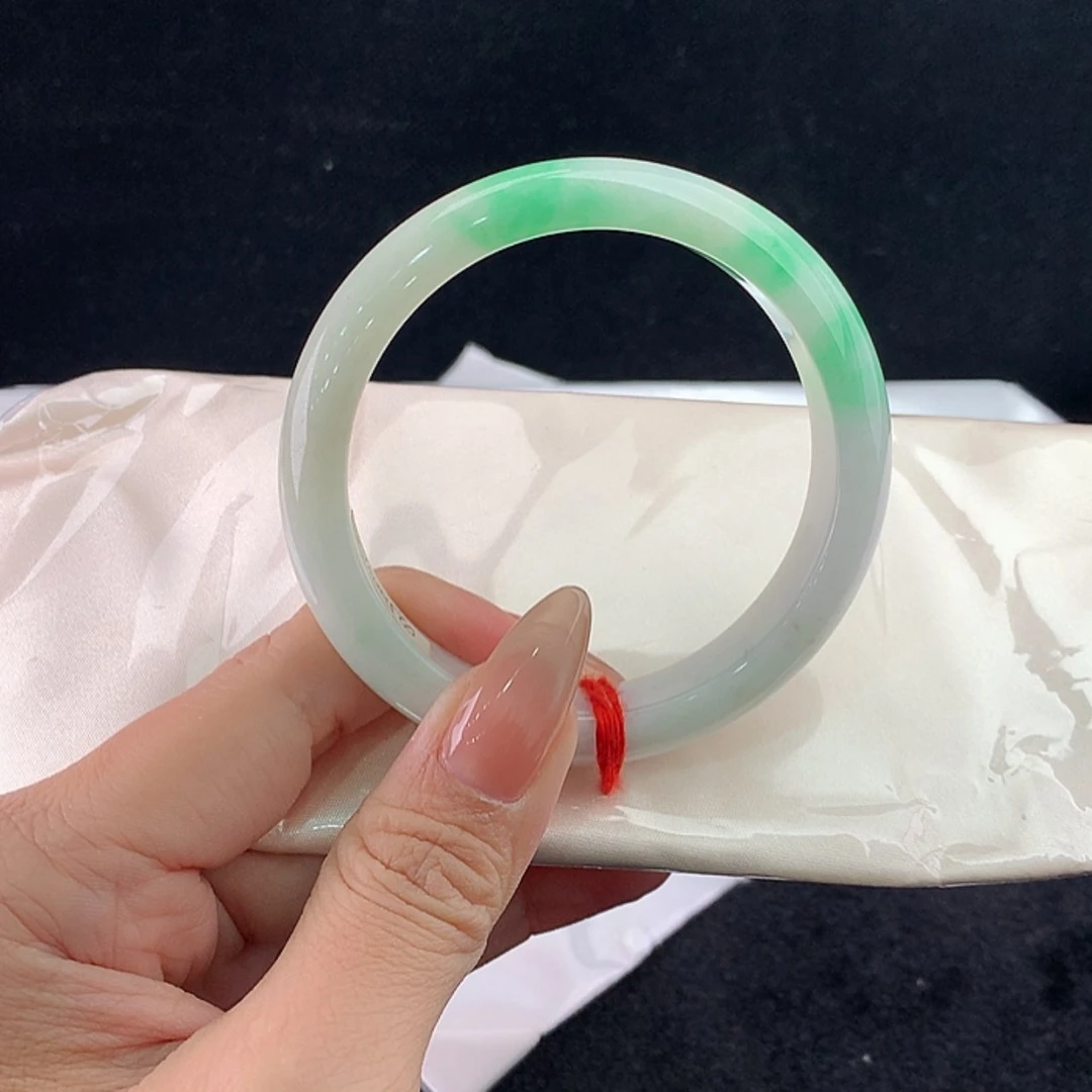 【闪购商品】未镶嵌手镯翡翠正58