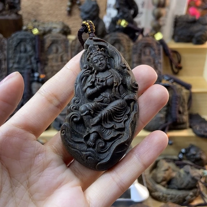 木1****9芽庄奇楠观音牌