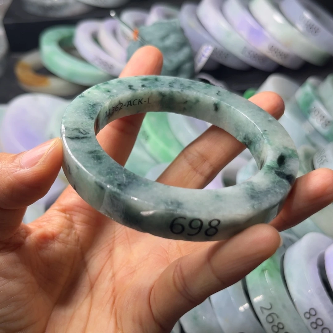定制翡翠手镯未镶嵌
