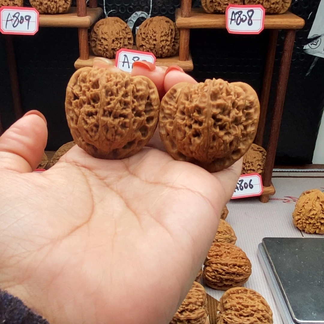 文玩核桃吊坠南疆9