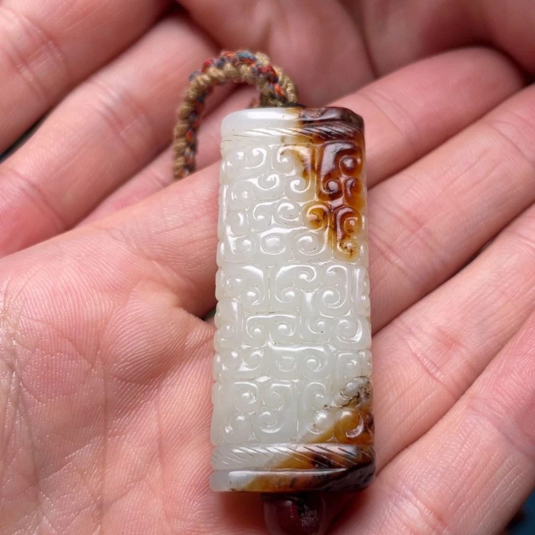 和田玉挂件未镶嵌强*?