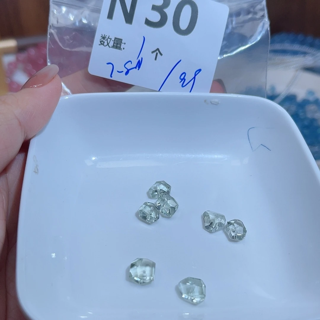 水晶珠宝半成品未镶嵌N30。