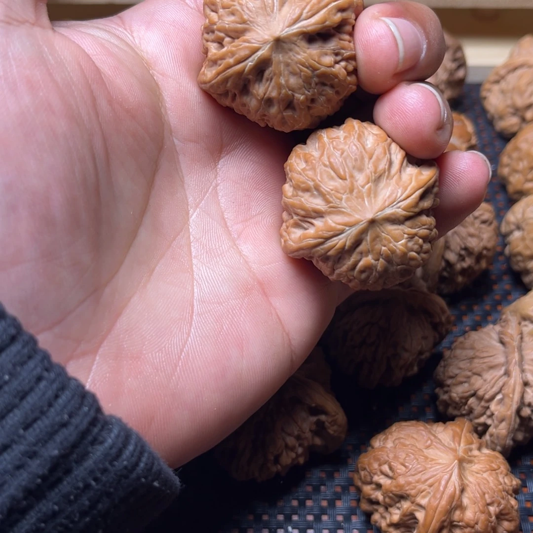 文玩核桃吊坠铁锤