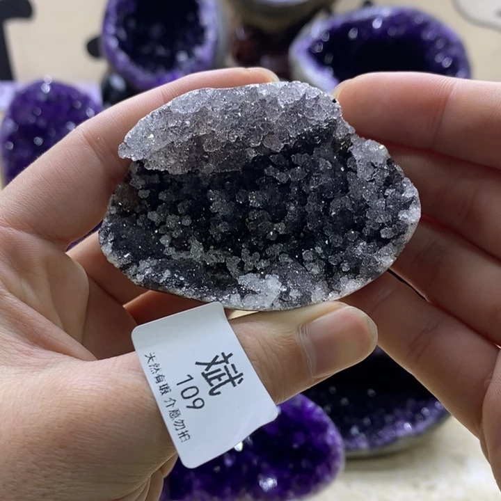 紫晶未镶嵌大型摆件（非配饰）