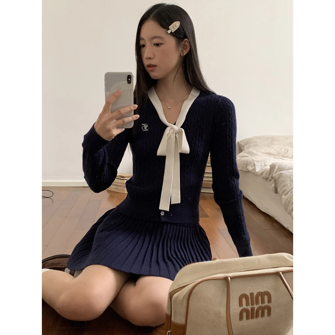 【倪子清仓】早秋韩系学院风蝴蝶结系带V领气质针织衫2025-241#