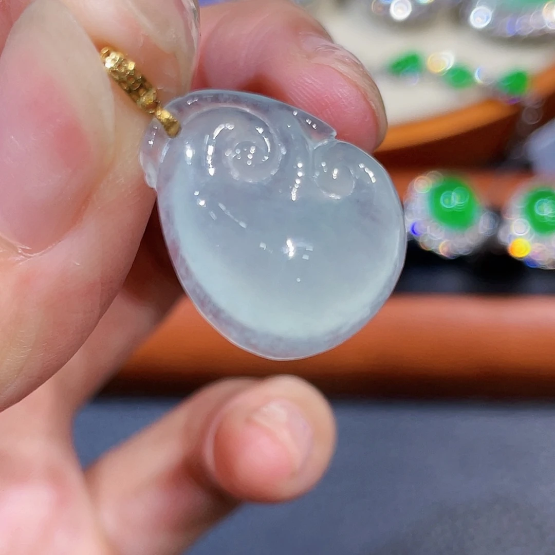 定制翡翠18K金镶嵌吊坠