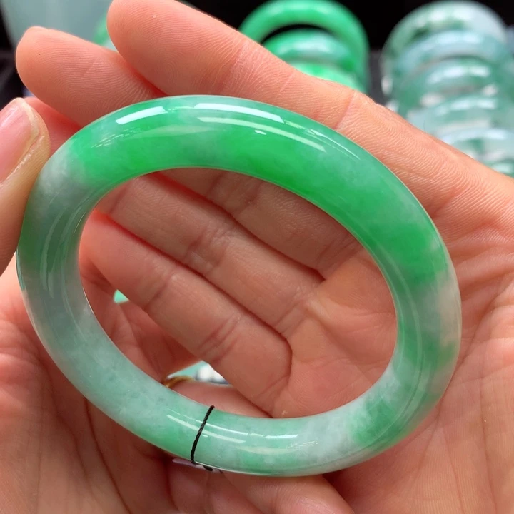 【闪购商品】翡翠手镯未镶嵌天然翡翠手镯