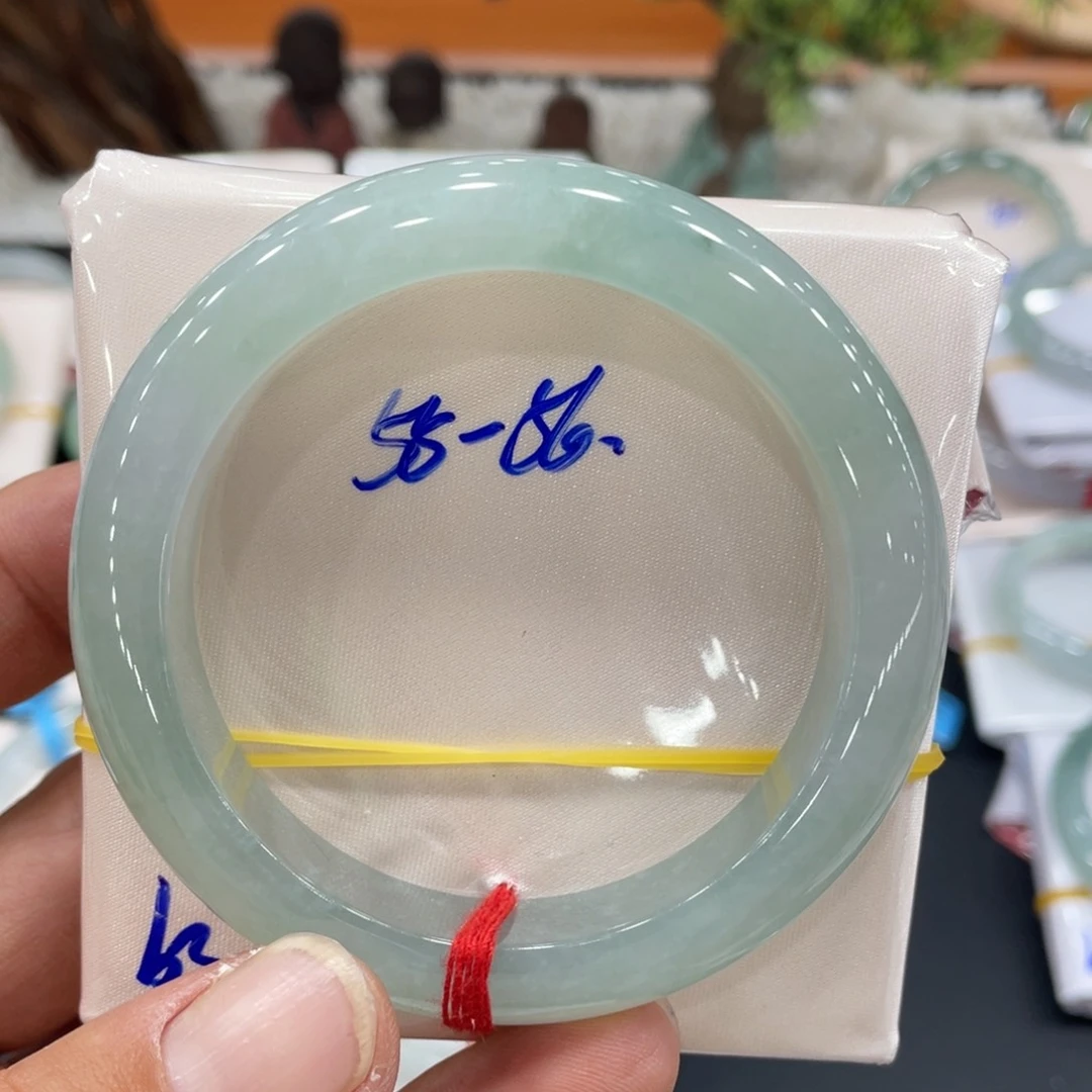 未镶嵌手镯翡翠這