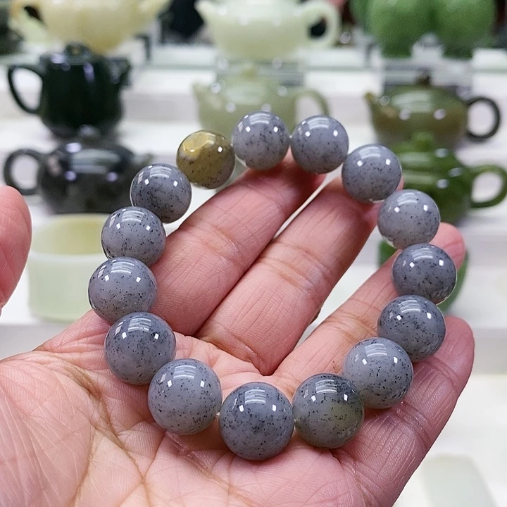 未镶嵌和田玉挂件E**n手串