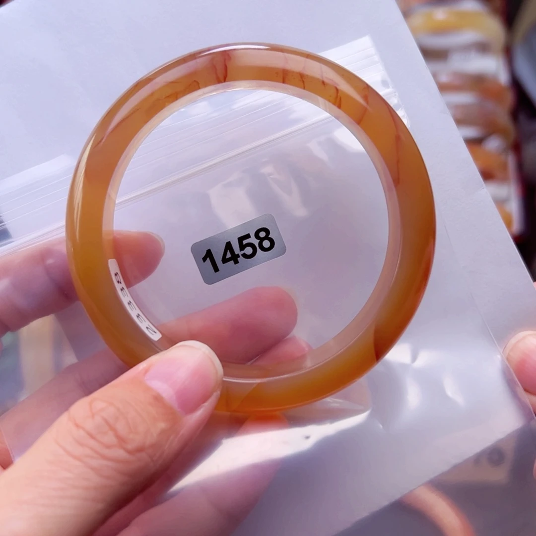 玛瑙/玉髓手镯未镶嵌洛**声