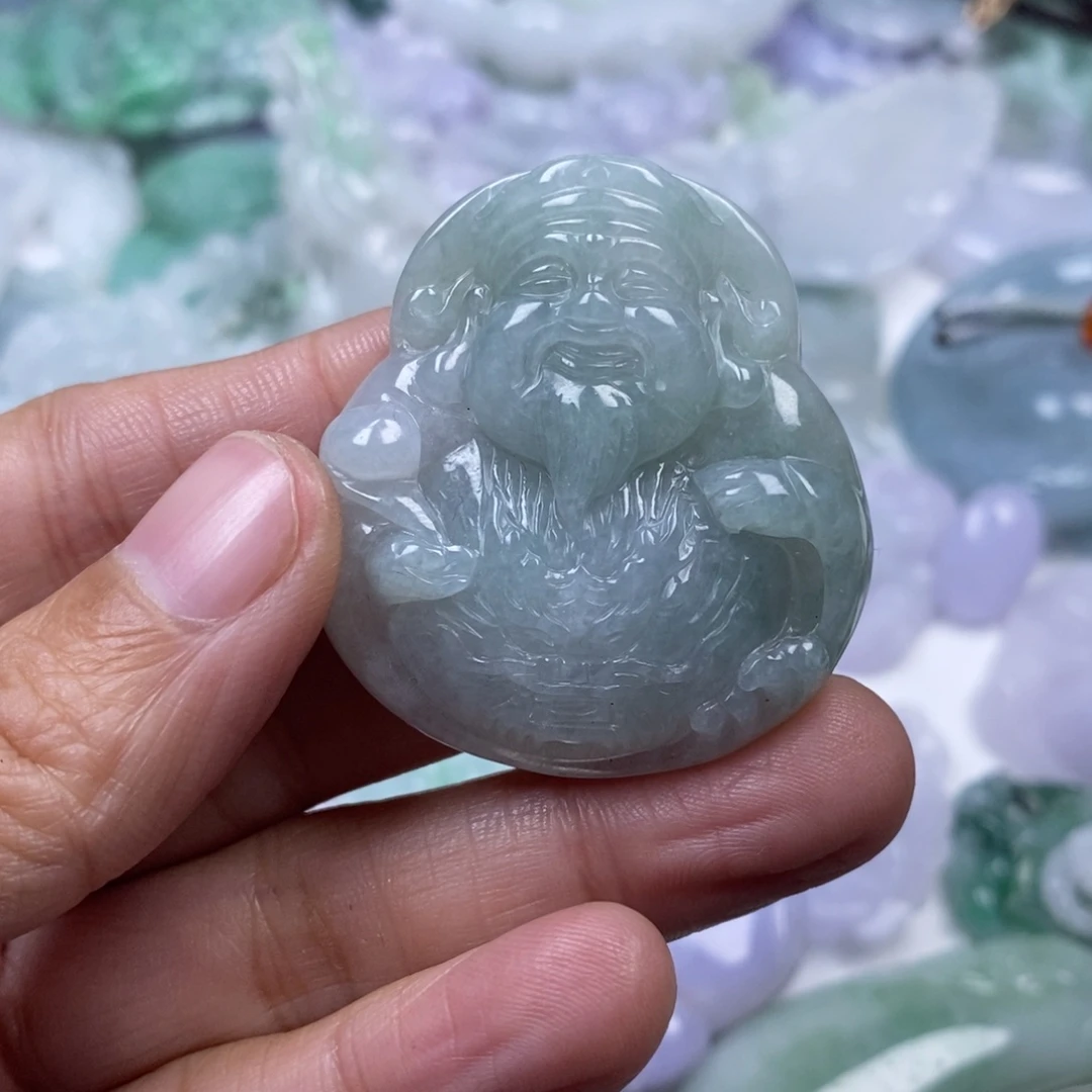 颈饰未镶嵌翡翠淡**茶翡翠