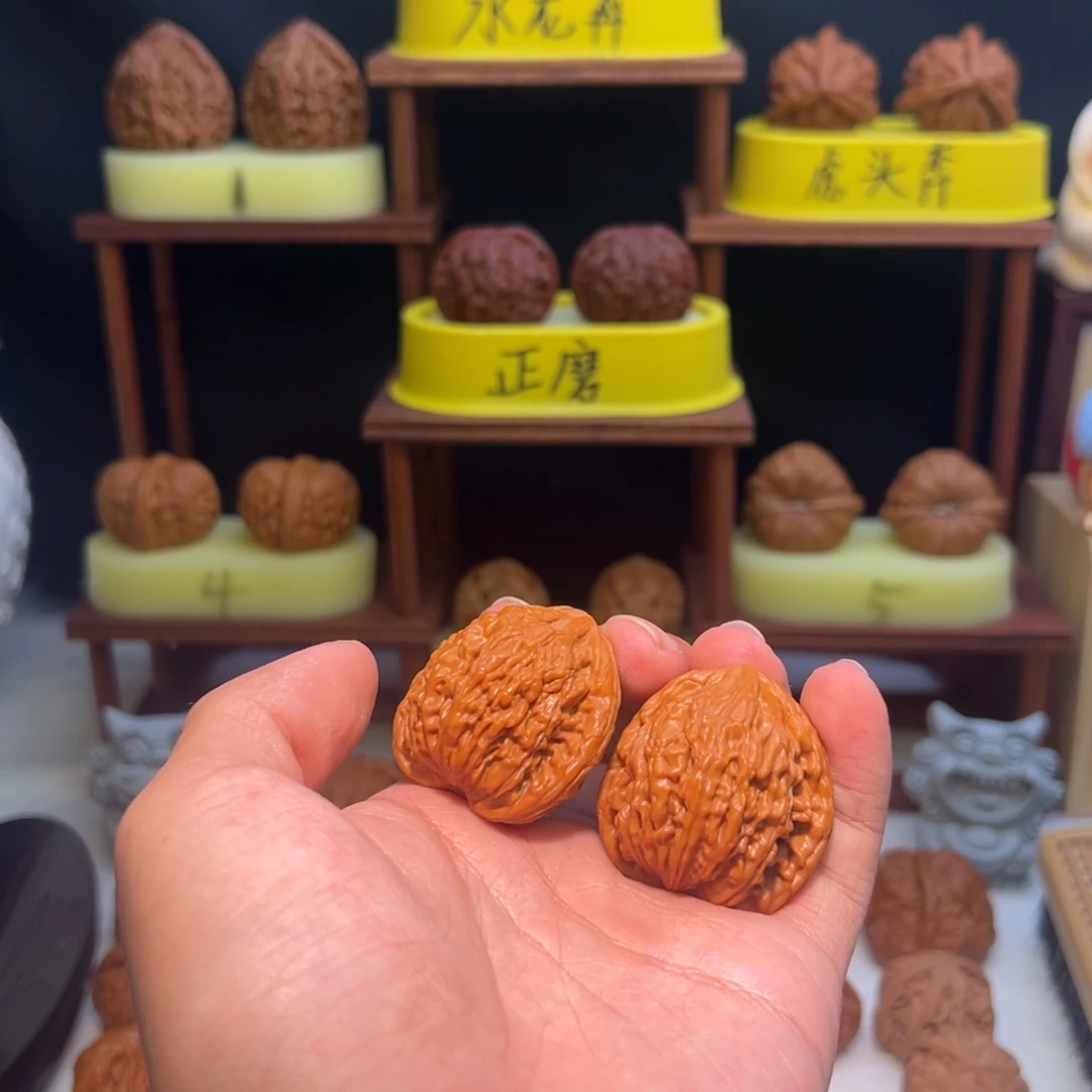 K***i吊坠文玩核桃44水龙奔