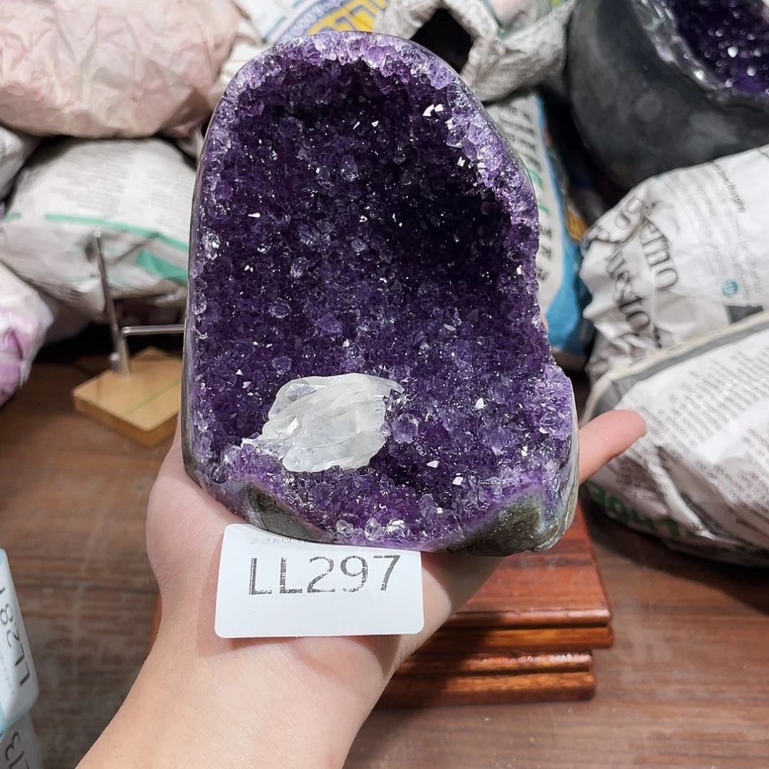 水晶未镶嵌大型摆件（非配饰）