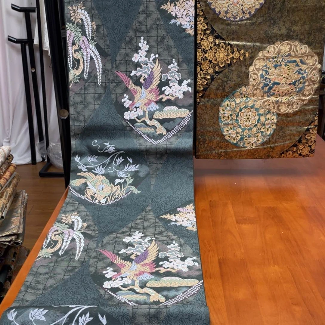 织绣唐织凤凰缠枝莲