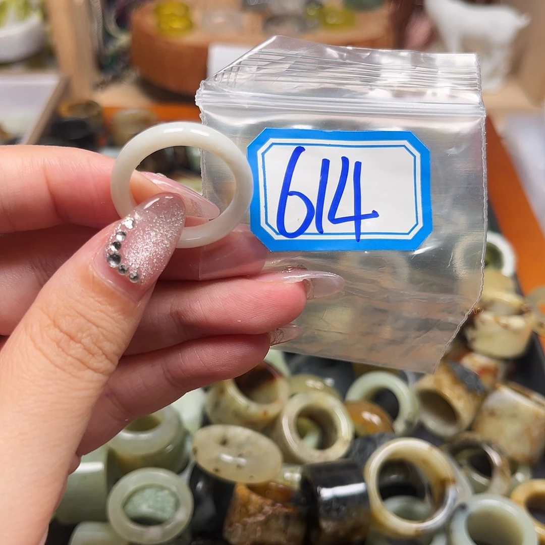 蛇纹石玉未镶嵌戒指
