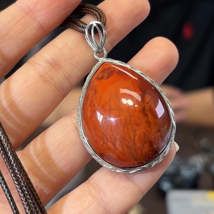 太***阳南红玛瑙银S925镶嵌颈饰南红