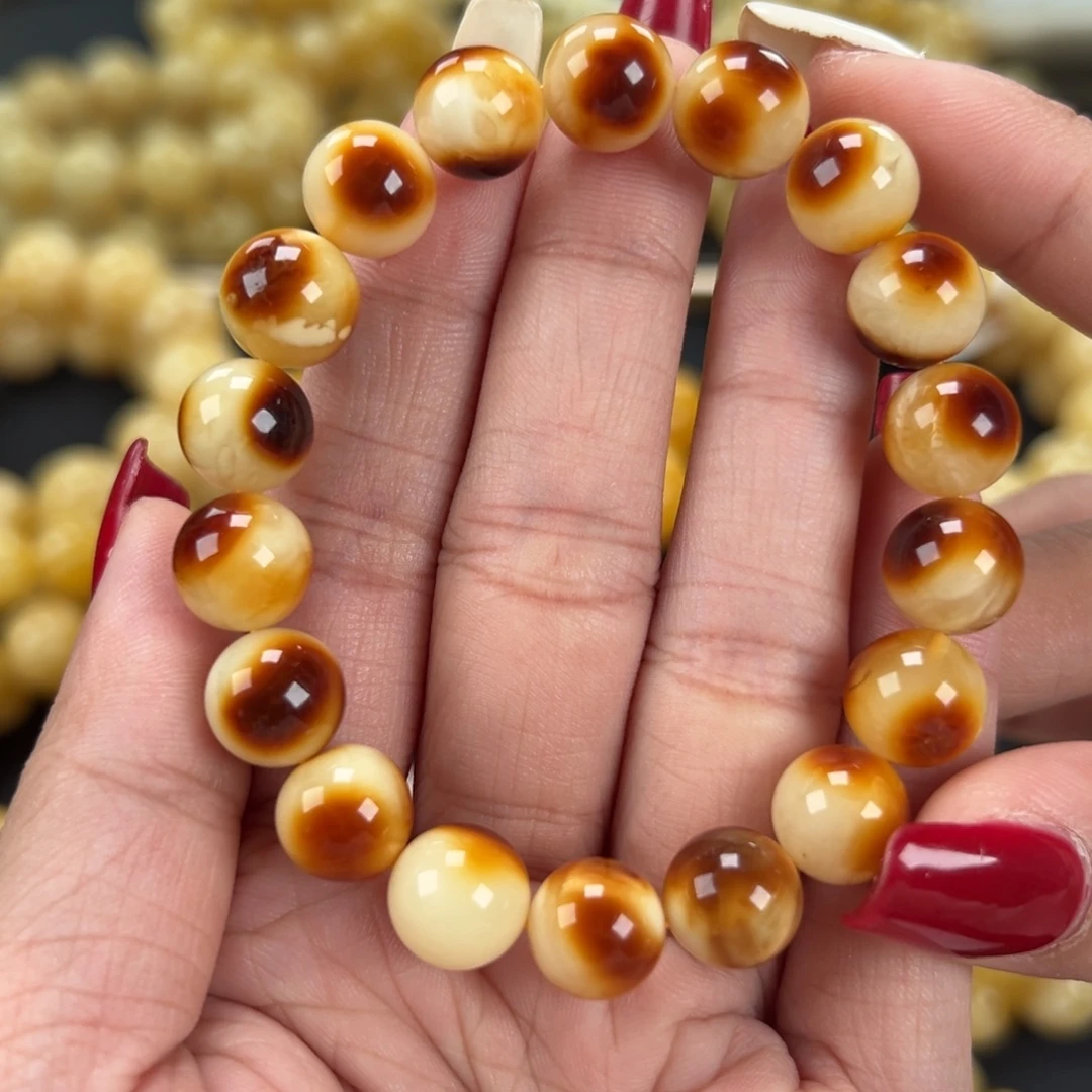 琥珀未镶嵌手链同料12.2克