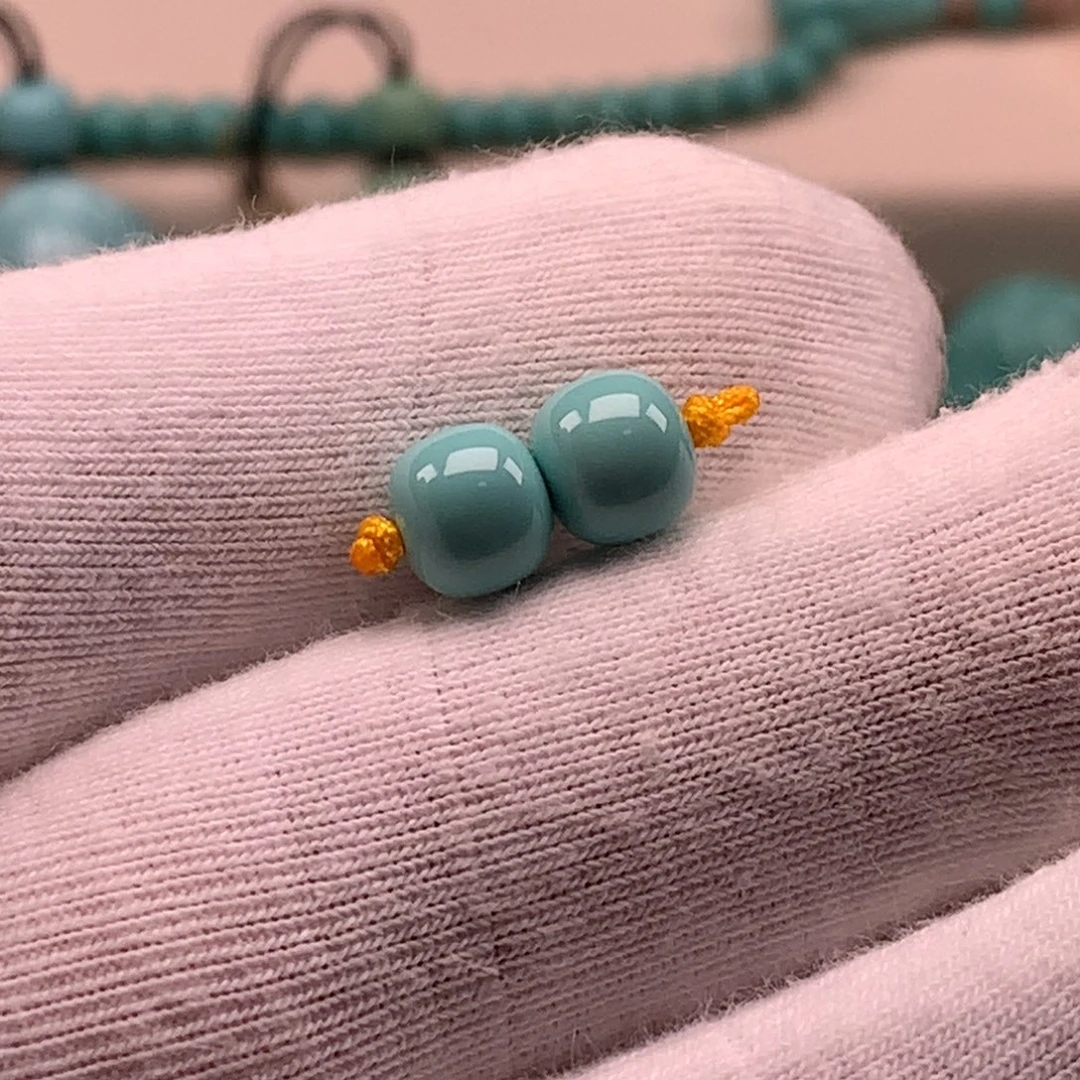 绿松石未镶嵌颈饰