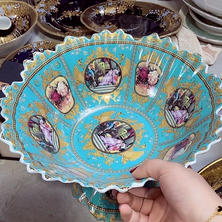 碗微瑕…………………………………………