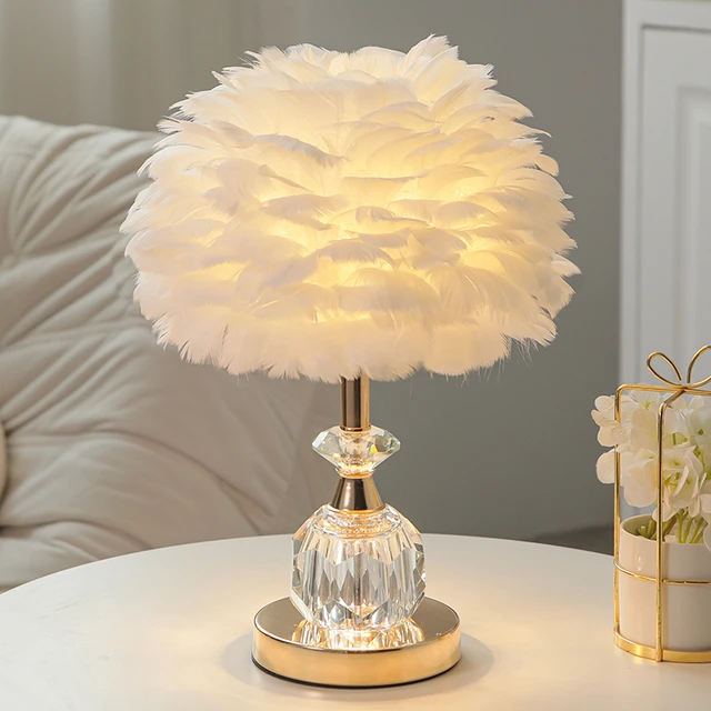 羽毛台灯家用卧室简约现代灯温馨浪漫婚房水晶装饰结婚床头小夜灯