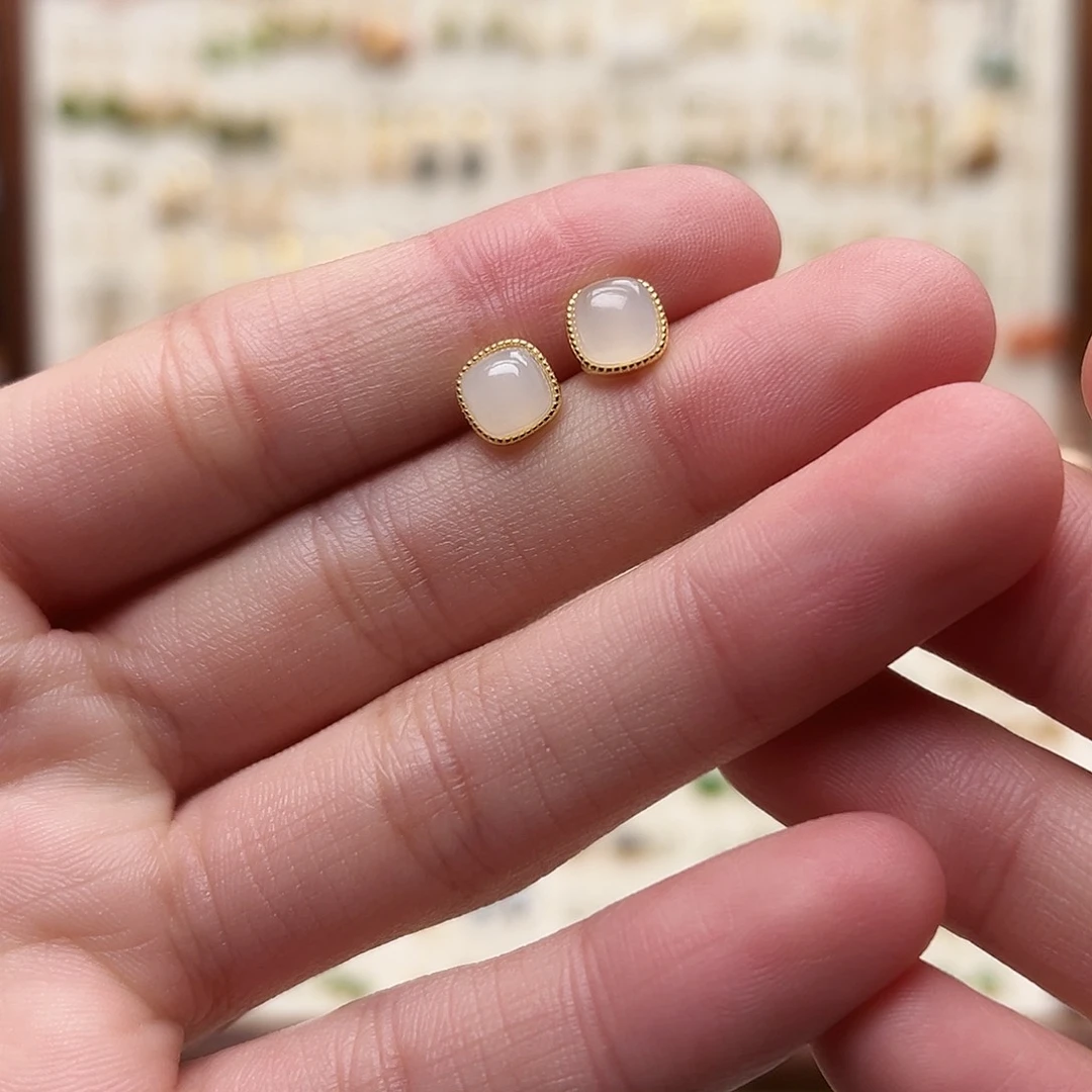 银S925镀金镶嵌和田玉耳钉