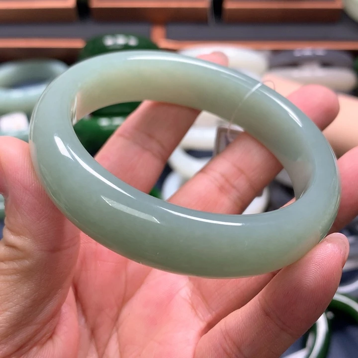 【闪购商品】未镶嵌手镯和田玉4