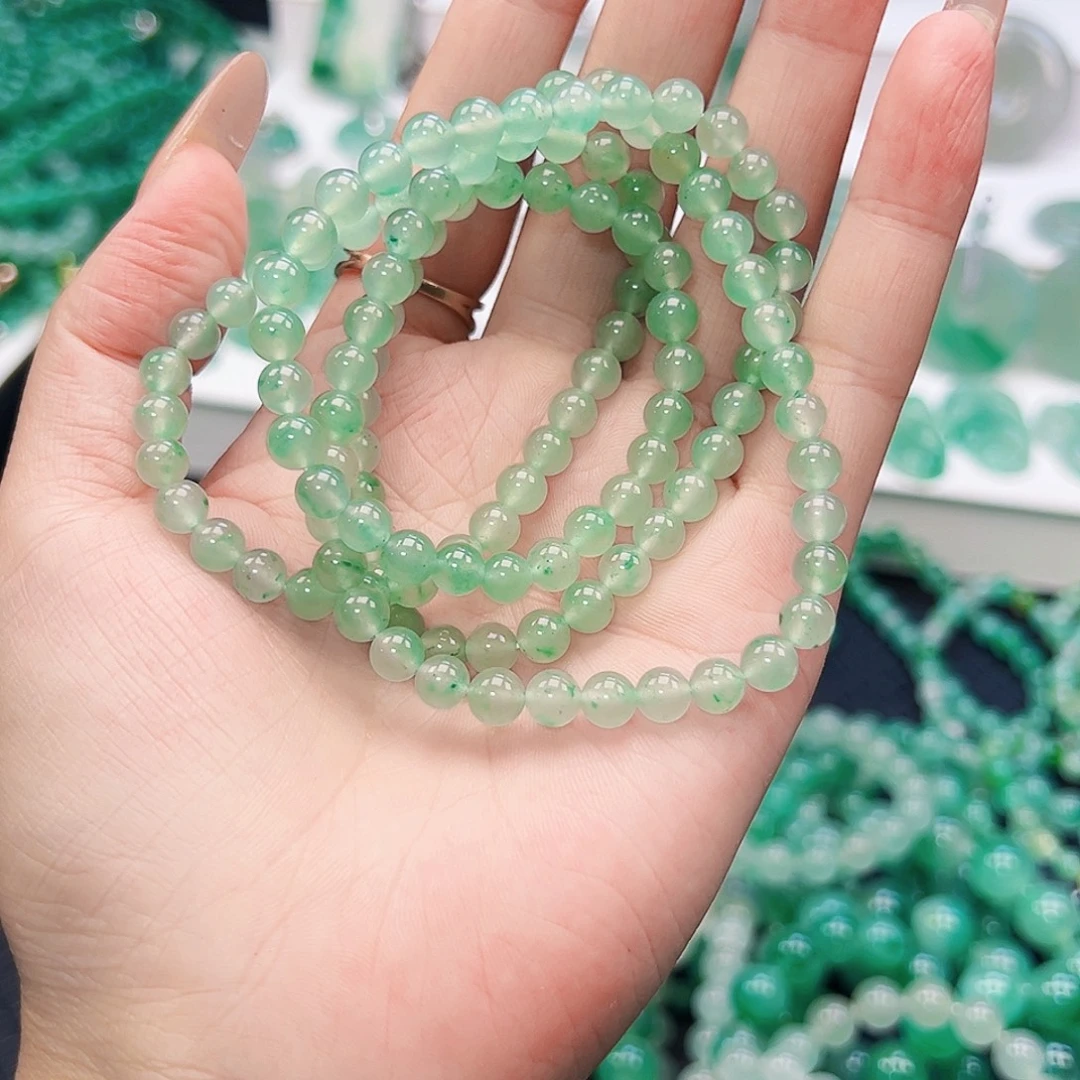 石英质玉（非洲翠）合金颈饰