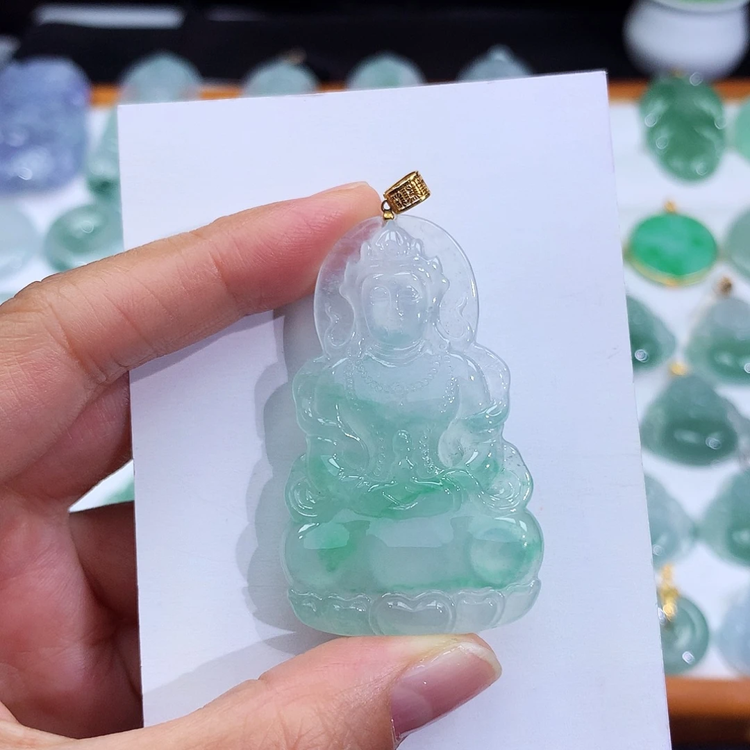 翡翠18K金镶嵌颈饰翡翠吊坠