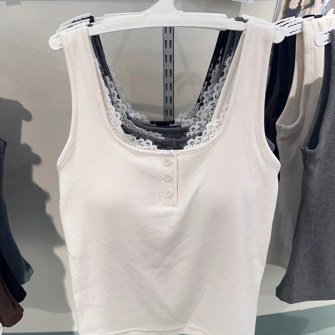 6635秋冬新款磨毛背心吊带女拼接蕾丝带胸垫乳胶杯纽扣上衣