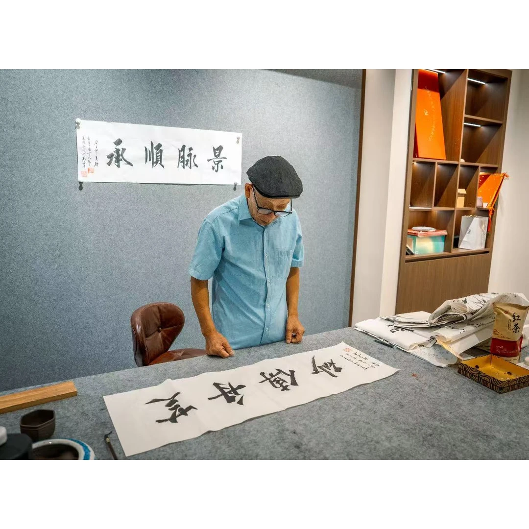 30号[顾顺芝]宜兴黄龙山原矿手工紫砂壶