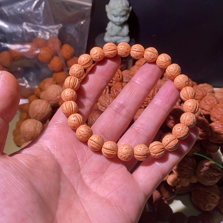 手串文玩核桃……46