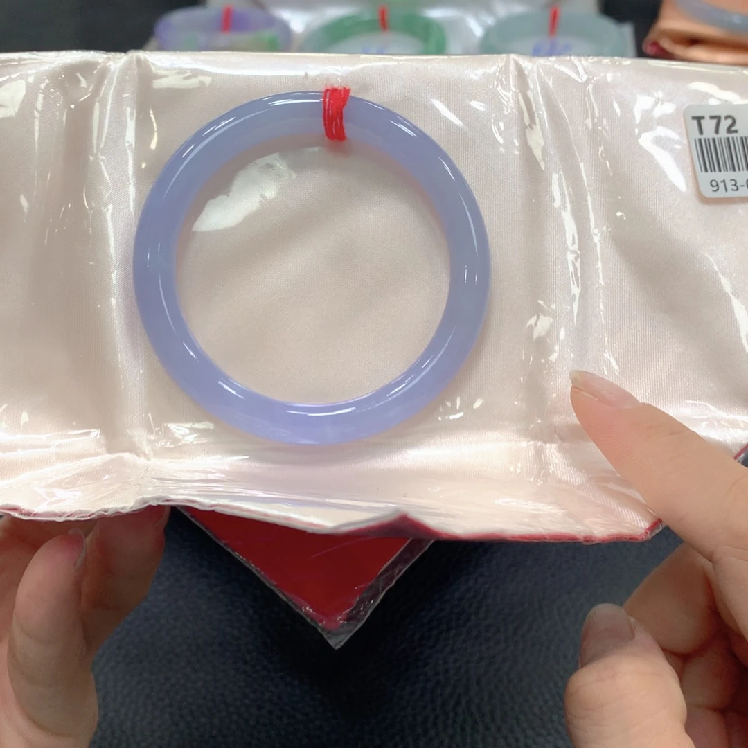 咪***咪翡翠未镶嵌手镯翡翠