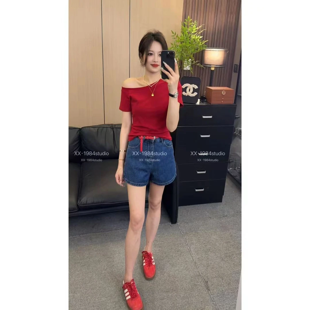 1984 精选【辣妹专属】斜肩设计垫肩时尚洋气小上衣