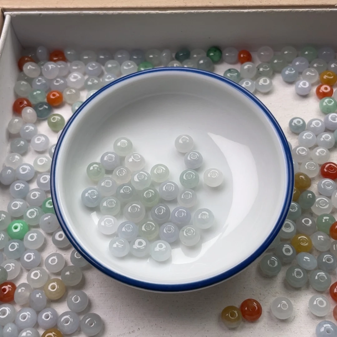 颈饰未镶嵌翡翠8元一颗