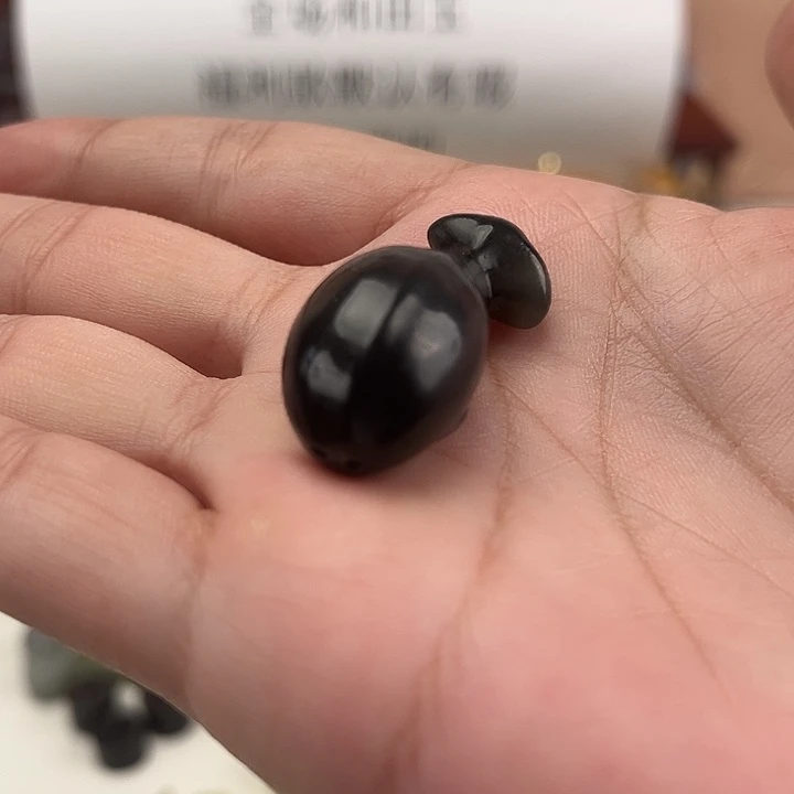 颈饰未镶嵌和田玉小鲸鱼吊坠