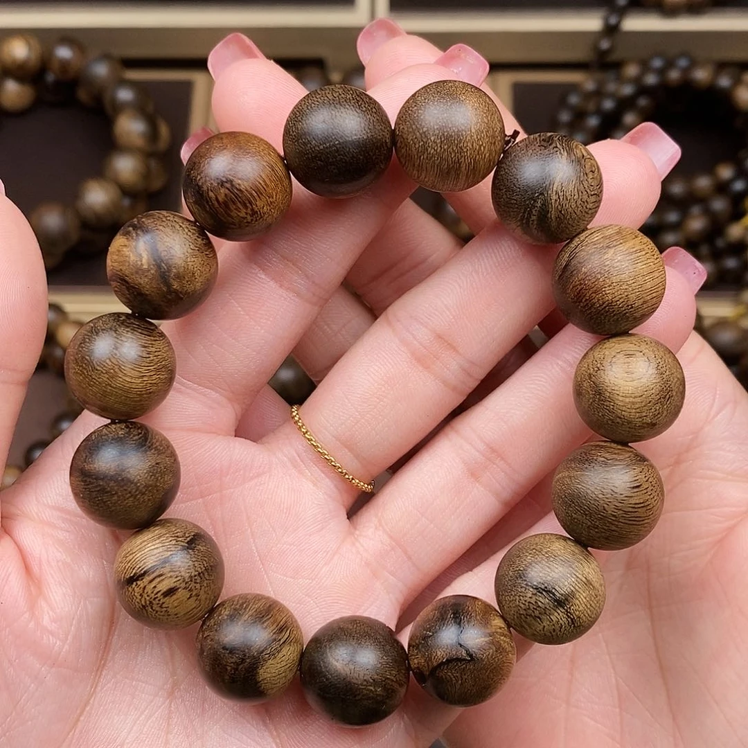 沉香手串越南芽庄白棋玉化瘤疤沉水