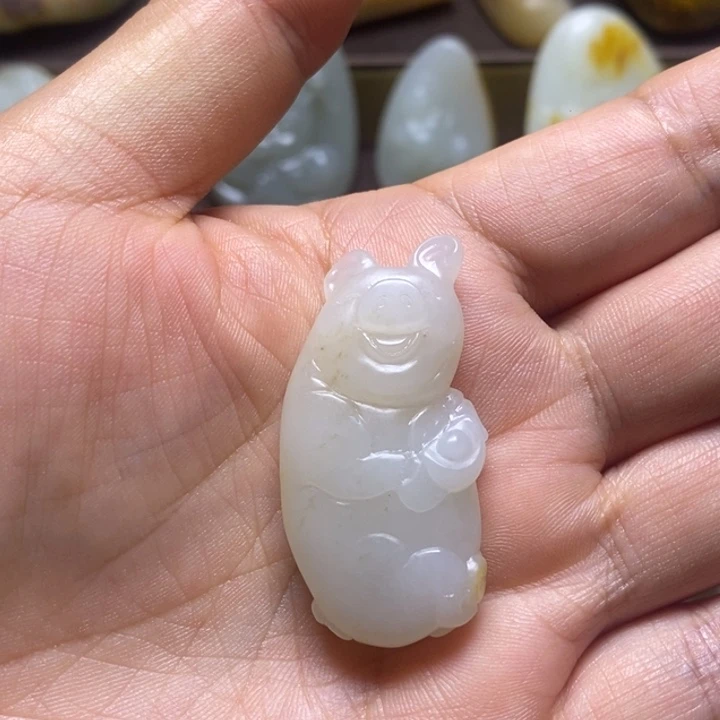 和田玉（糖玉）未镶嵌颈饰