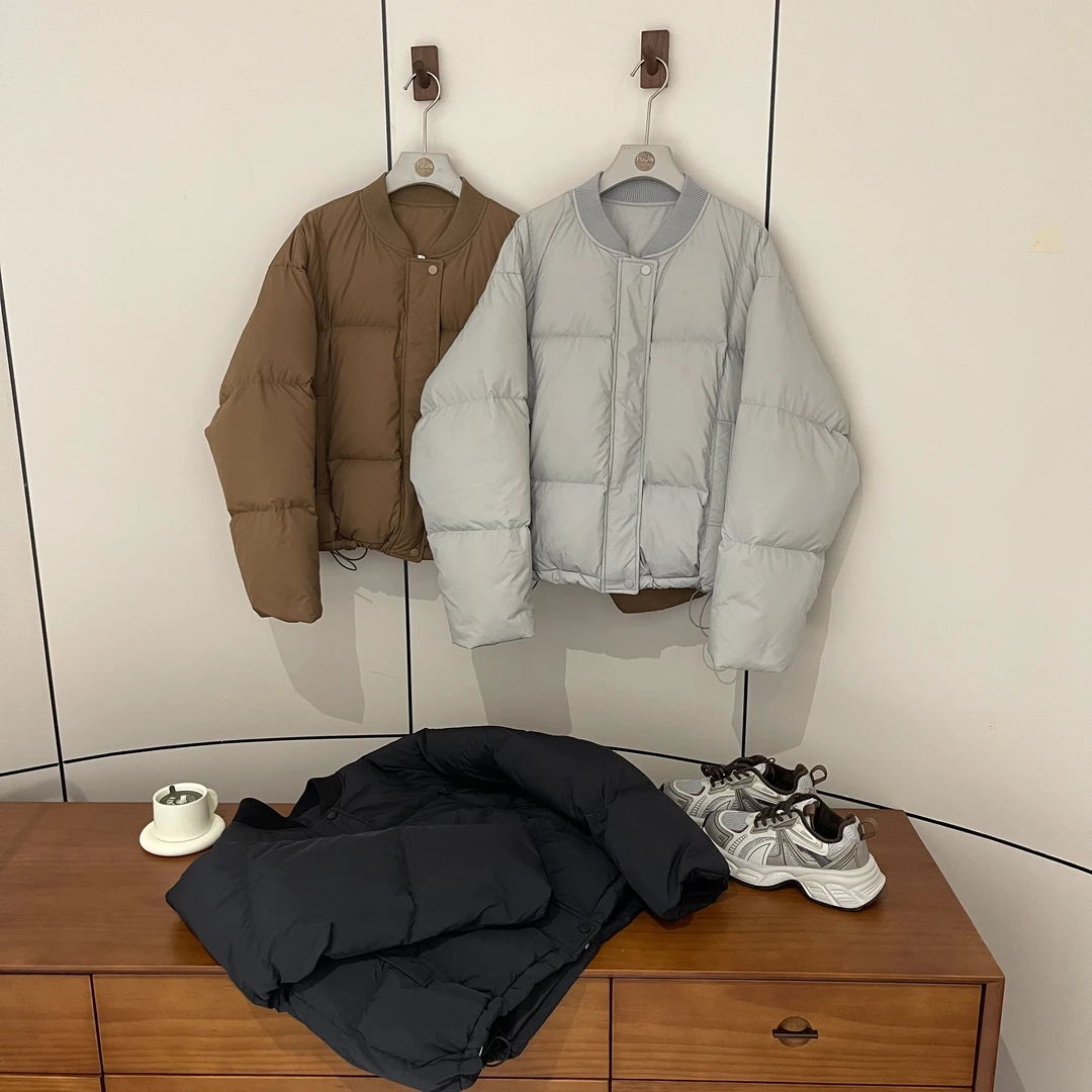 新款气质休闲简约韩版圆领纯色羽绒服YR24705