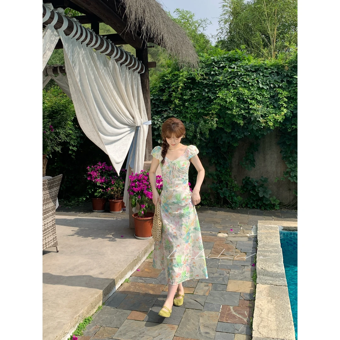 李李【忽而今夏】夏季新款法式度假风镂空v领花色连衣裙DRC155