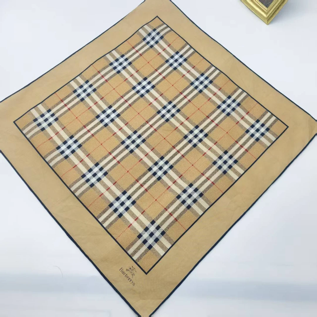 95新 BURBERRY/博柏利 海囤/巴宝莉/丝巾/yy13525