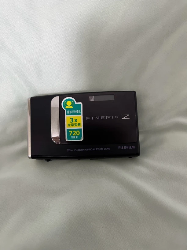 9新 Fujifilm/富士 z10黑色720w像素网红ccd数码相机