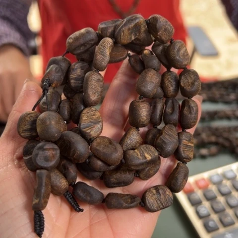 沉香手串白棋虫漏沉水43克卡1.0多样性发1串