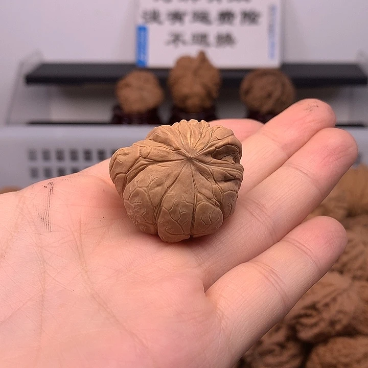 鲁***吃吊坠文玩核桃文玩核桃