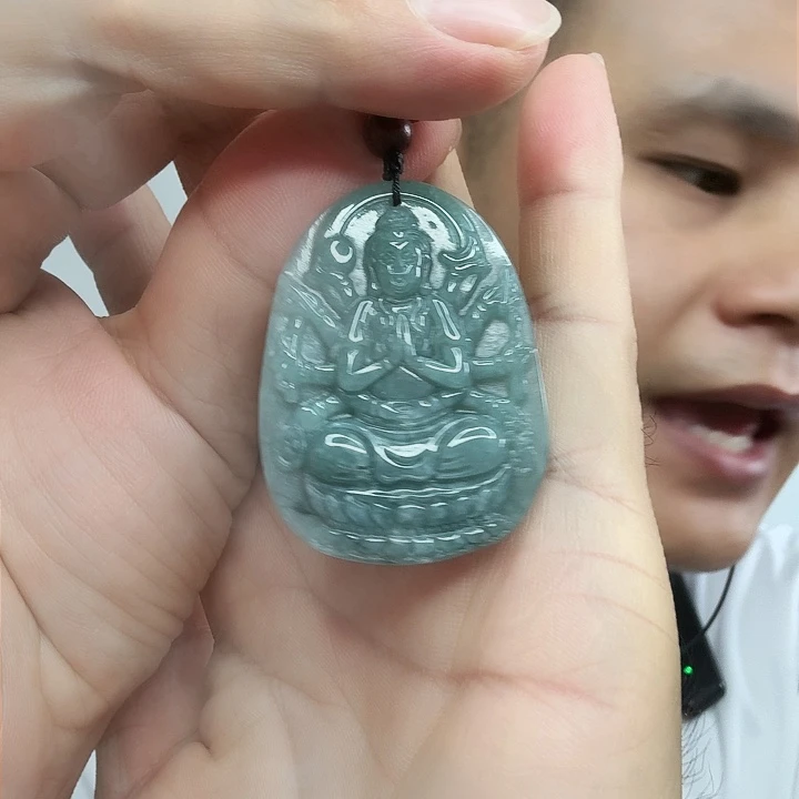 颈饰未镶嵌翡翠千手观音