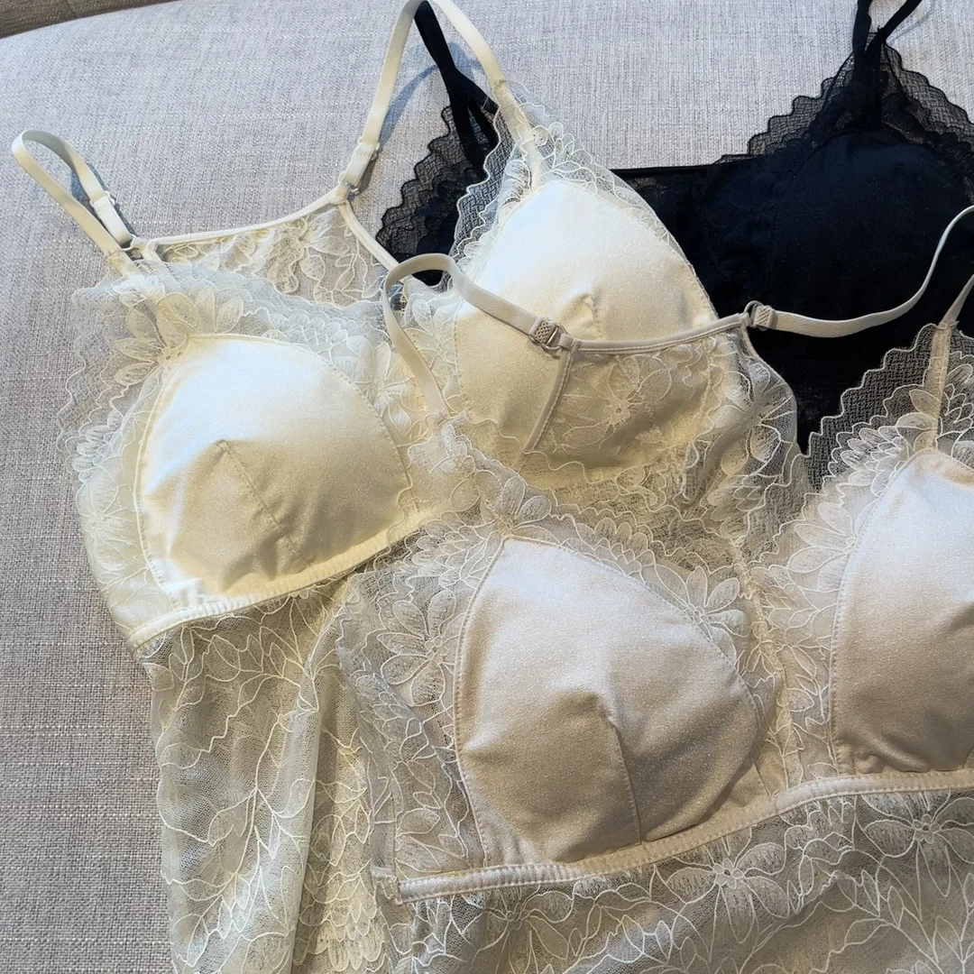 xxxwxz王希之 法式蕾丝拼接美背镂空背心自带胸垫吊带#B673