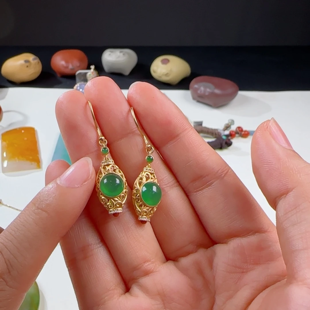 颈饰18K金镶嵌翡翠橦