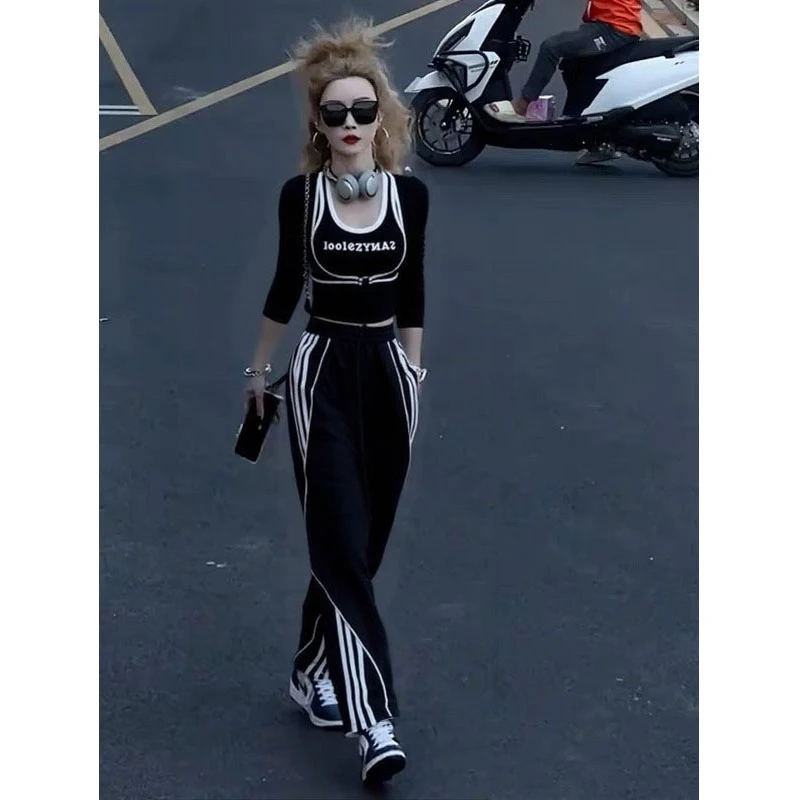 2025新款一整套穿搭运动套装背心修身开衫高腰三条杠休闲裤三件套