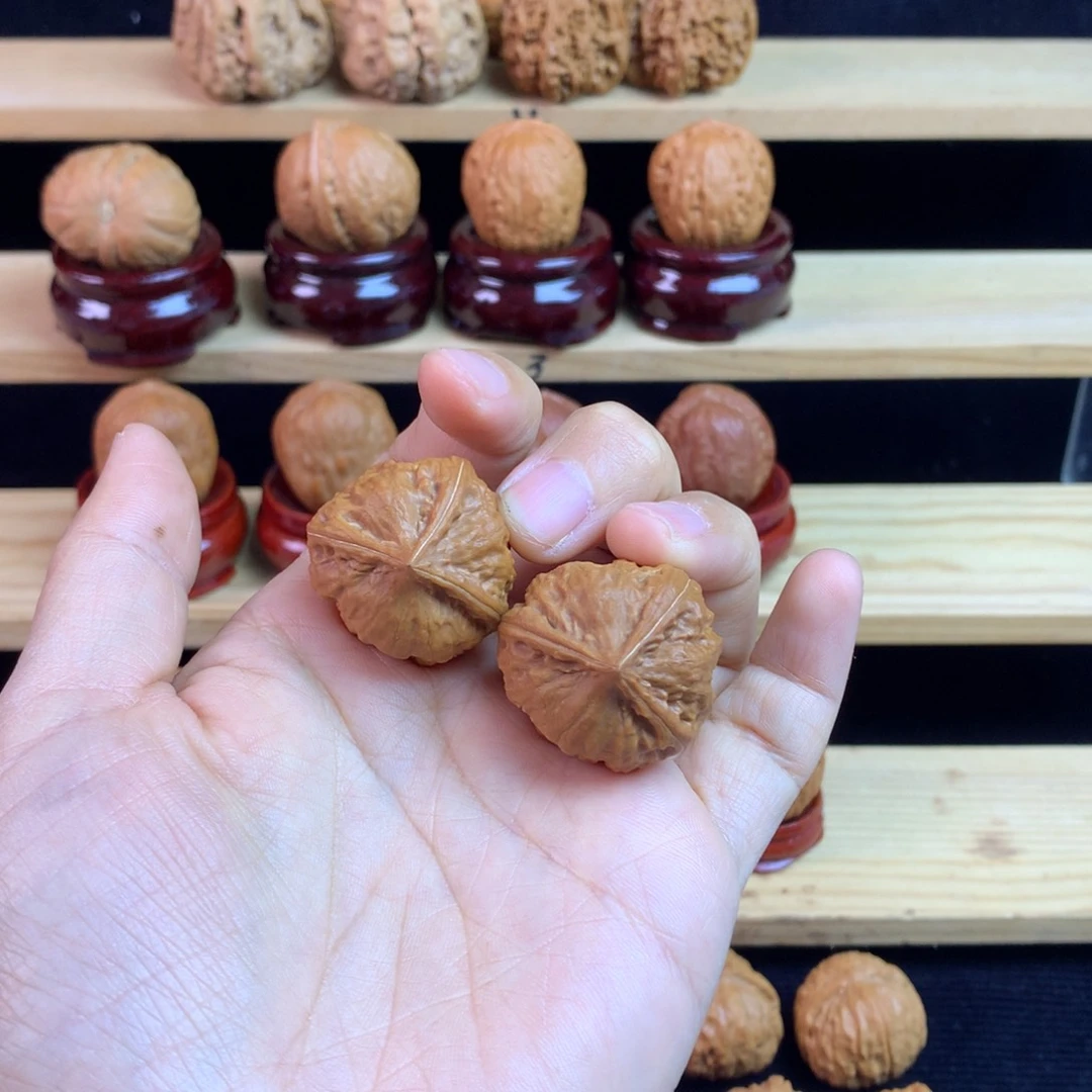 吊坠文玩核桃我****爱鬼脸三棱