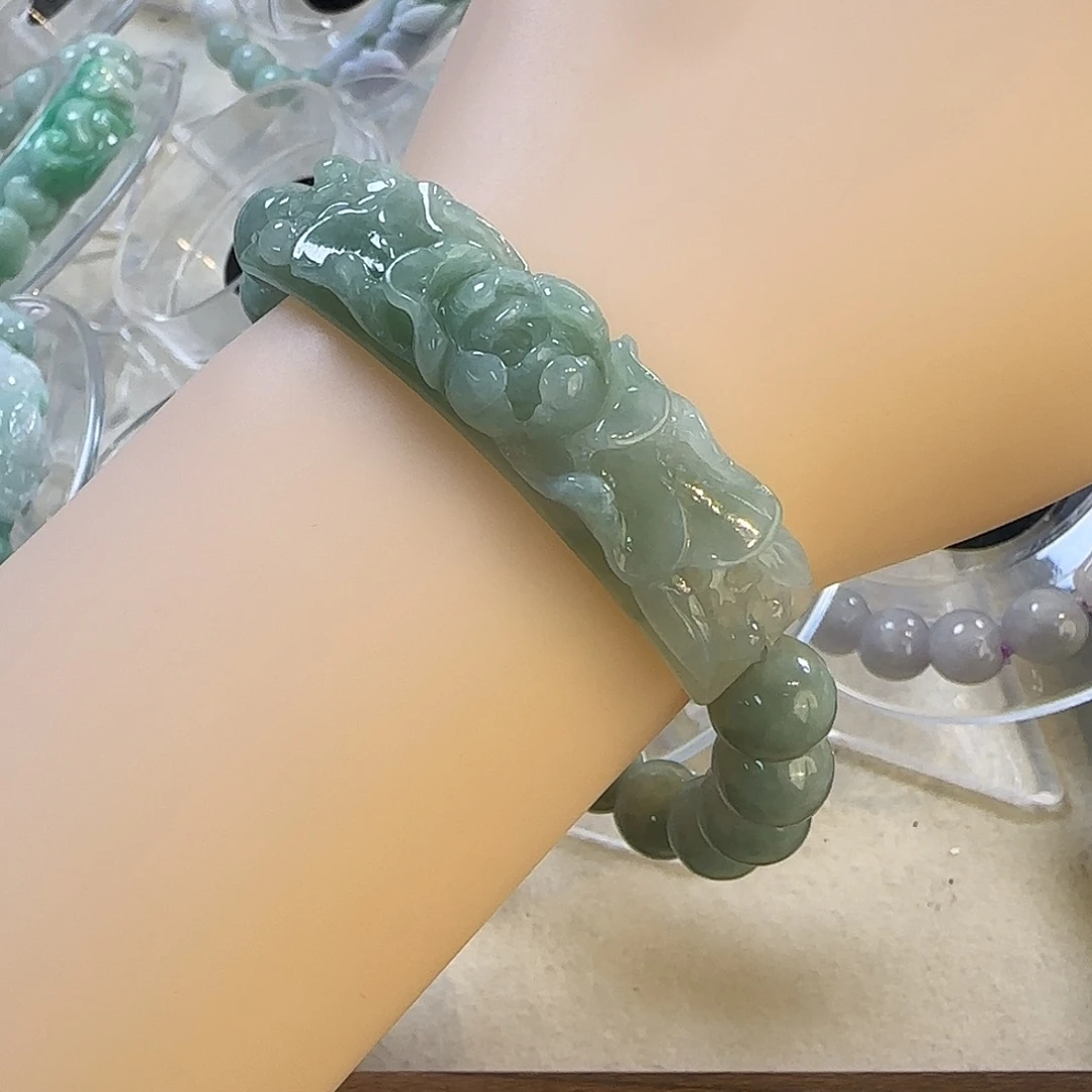 翡翠未镶嵌颈饰手牌53589