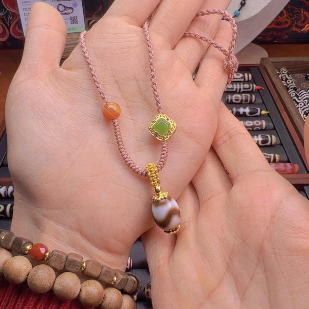 玛瑙/玉髓颈饰未镶嵌